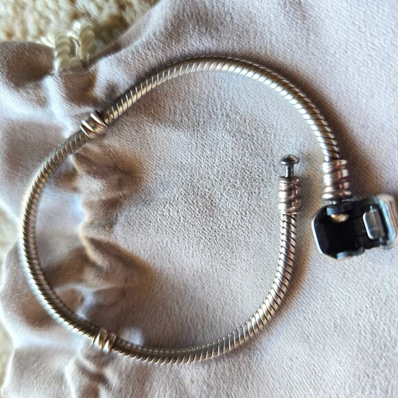 Moments Snake Chain Bracelet Pandora w Barrel Clasp in Sterling Silver - Picture 3 of 6